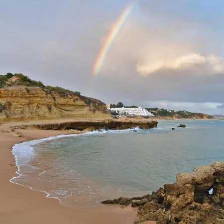 Apartment 1-bed - Sleeps 4 - Free Parking & Balcony Albufeira