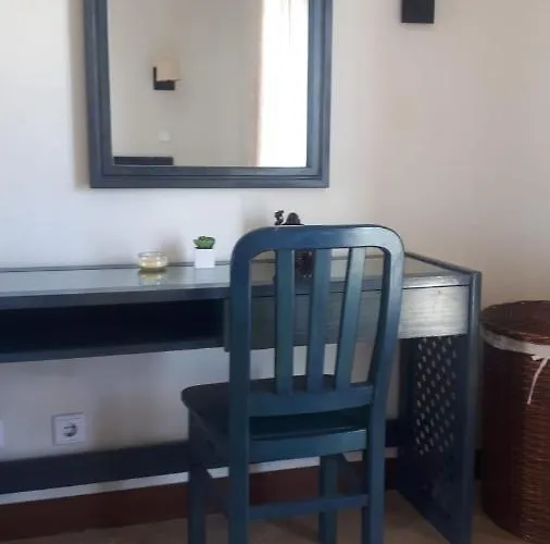 1-bed - Sleeps 4 - Free Parking & Balcony Apartment Albufeira